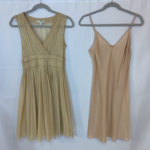 Banana Republic Dresses & Skirts - Banana Republic Silk Dress 2 layers, sleeveless 8P